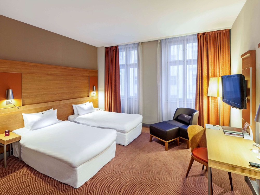 Privilege, Superior Room, Multiple Beds thumbnail 6