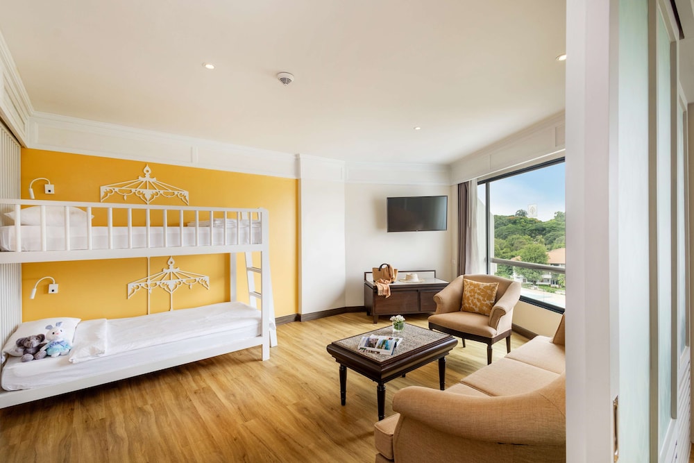 Family Suite - Photo 6