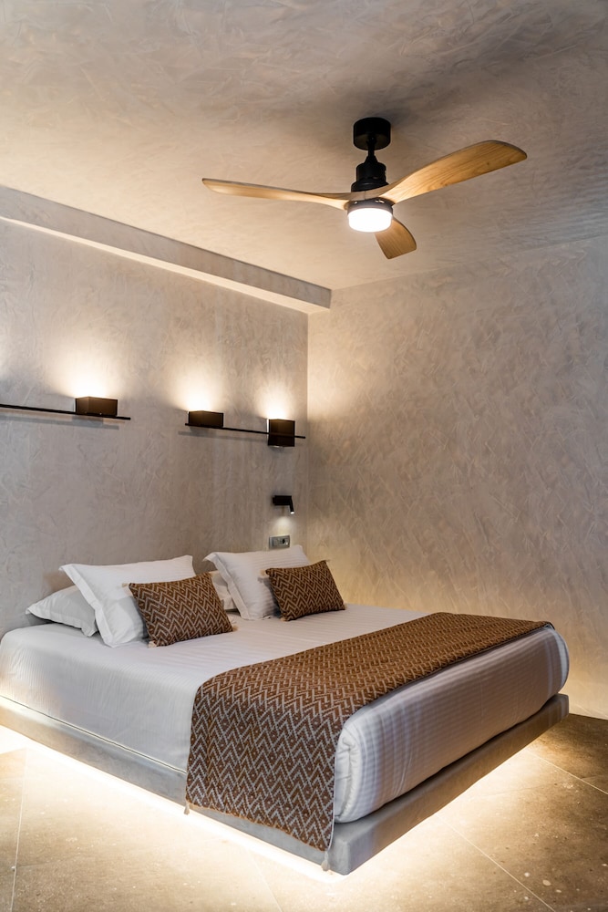 Suite with heated plunge pool - Photo 15