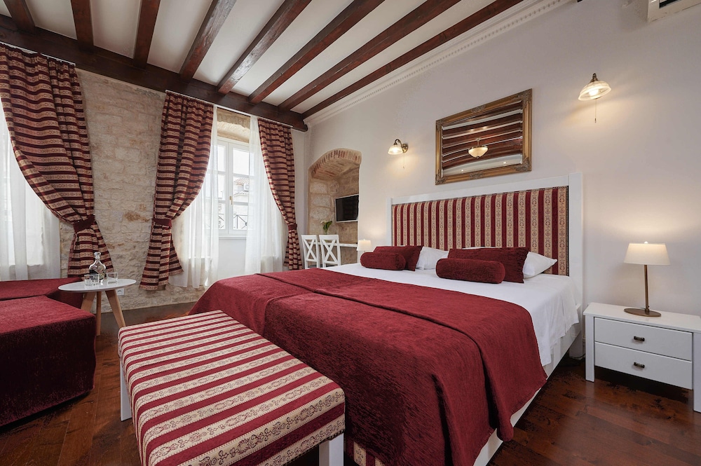 Superior Double Room, City View