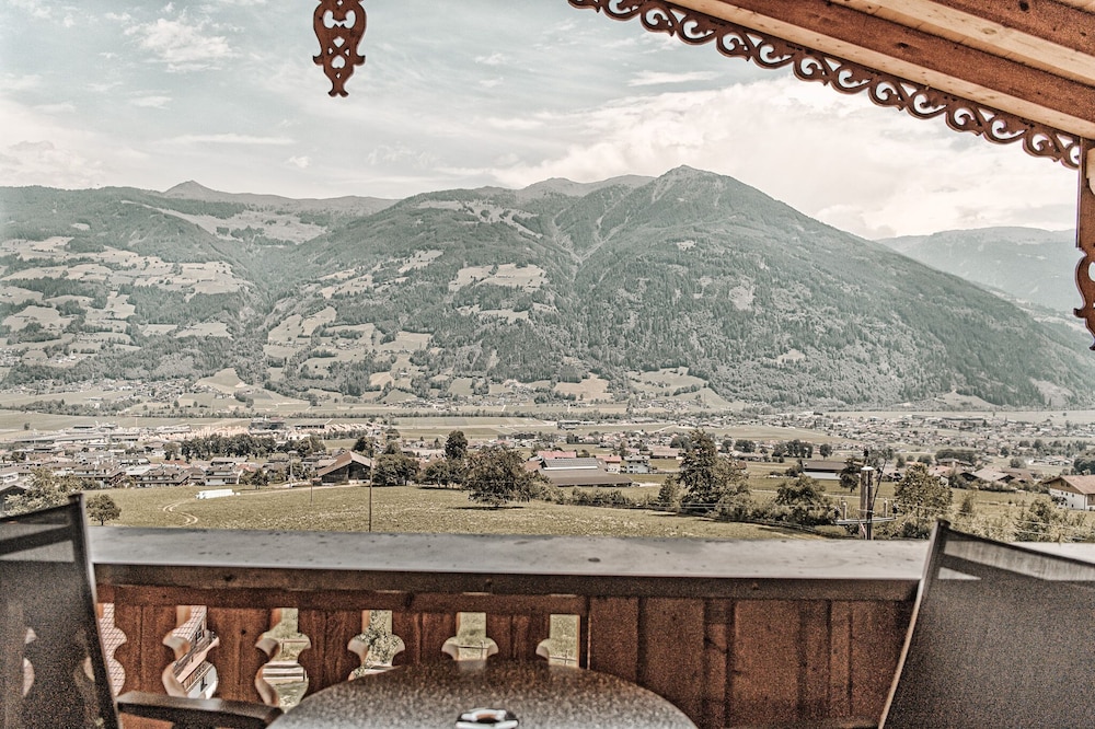 Panoramic Penthouse, 2 Bedrooms, Kitchen, Slope side