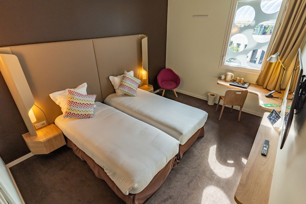 Standard Room, 2 Twin Beds photo 2