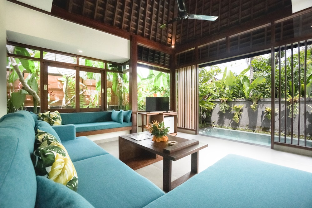 One Bedroom Villa with Private Pool - Photo 2