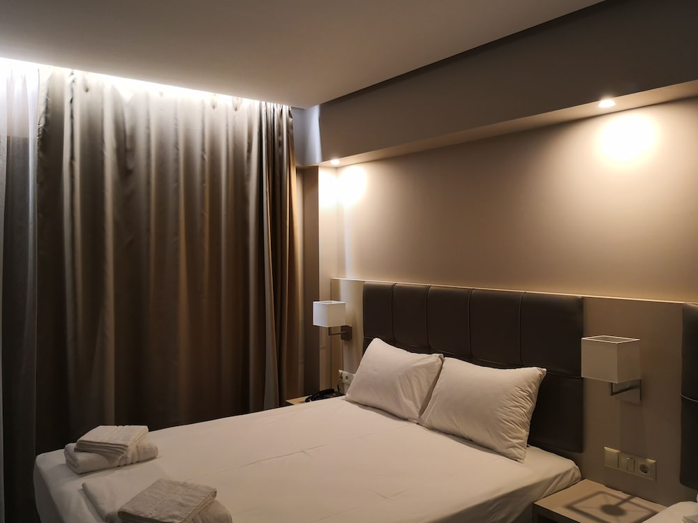 Deluxe Double Room - Photo 7