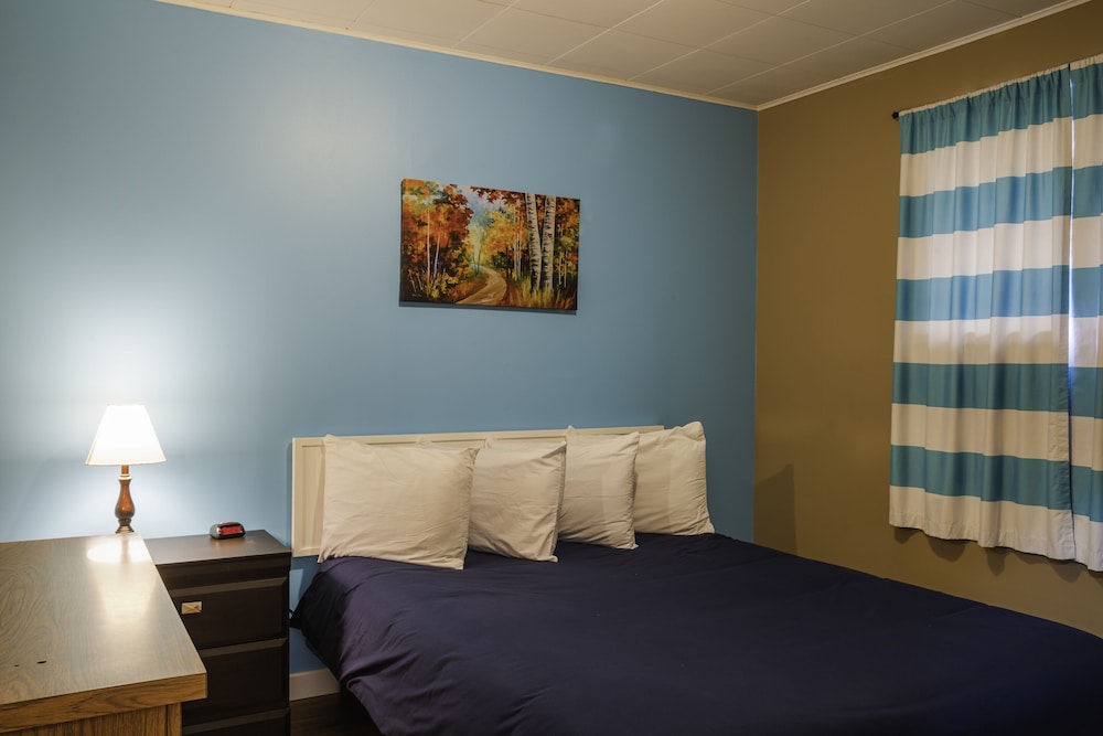 Room, 1 Bedroom, Kitchen photo 3