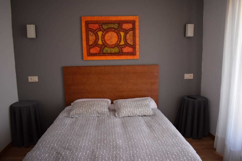 Double or Twin Room - Photo 10