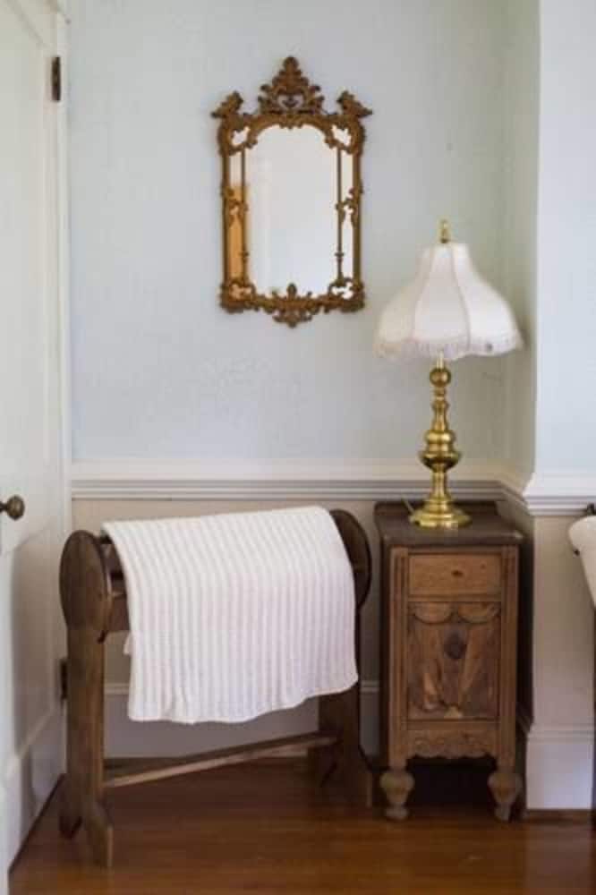 Room (Spacious King with Garden View) photo 3