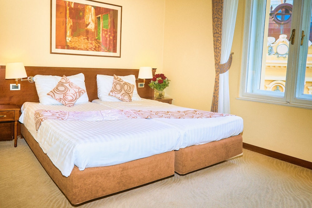 Standard Double or Twin Room, 1 Bedroom, Partial Sea View - Photo 7
