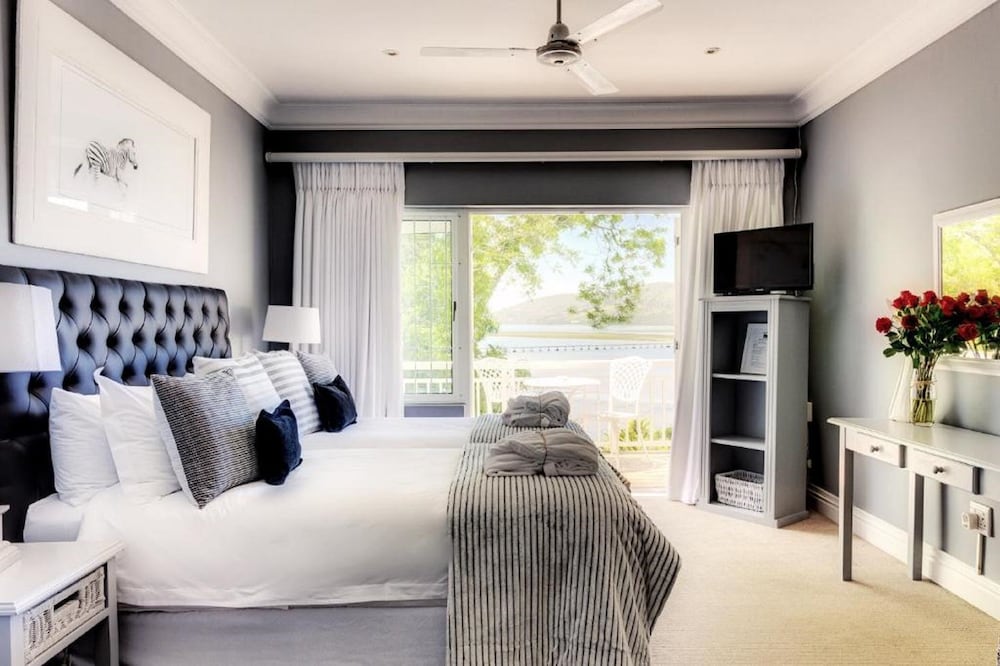 Deluxe Double or Twin Room (Luxe Lagoon & Sea Facing King/Twin) photo 1