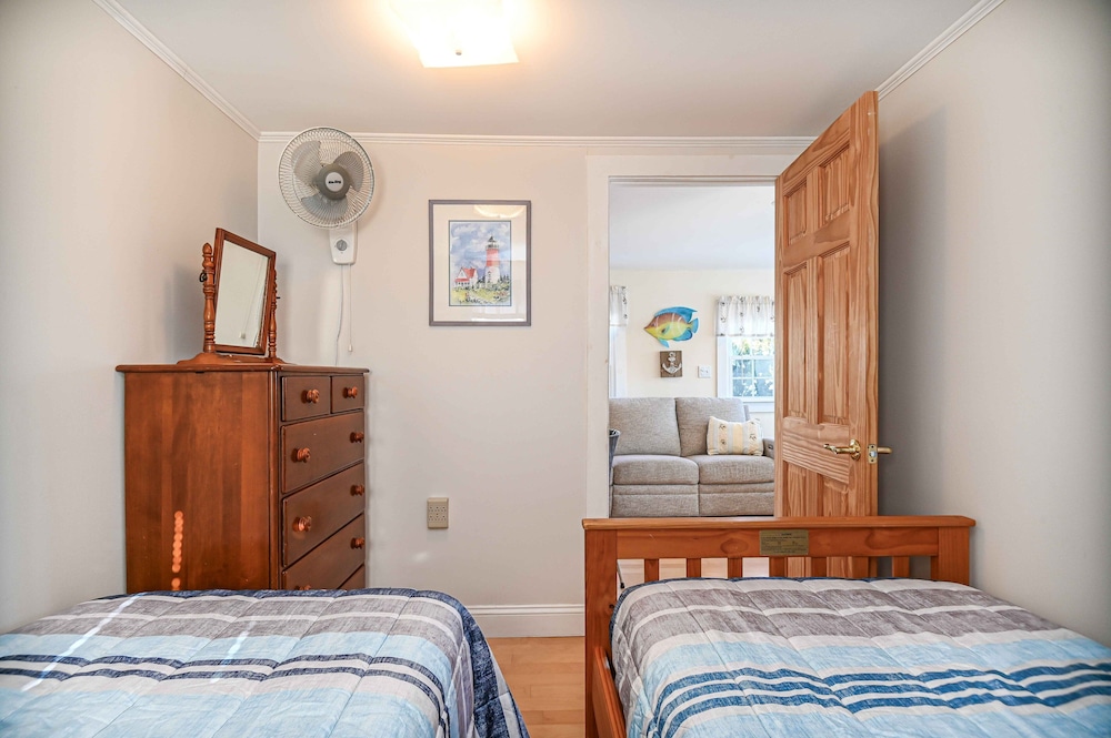 Cottage, Multiple Beds, Kitchen, Garden View photo 3
