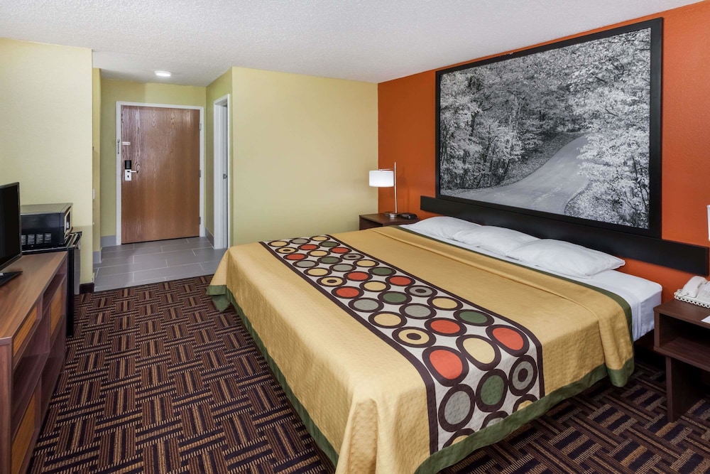 Standard Room, 1 King Bed - Photo 2