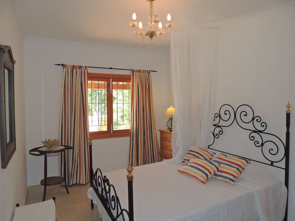 Villa Familiar, 3 Habitaciones, Piscina Privada, Vista a la Montaña