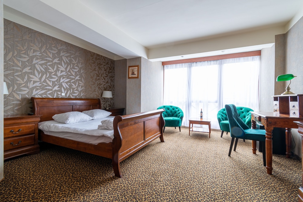 Deluxe Double Room, 1 Double Bed - Photo 1