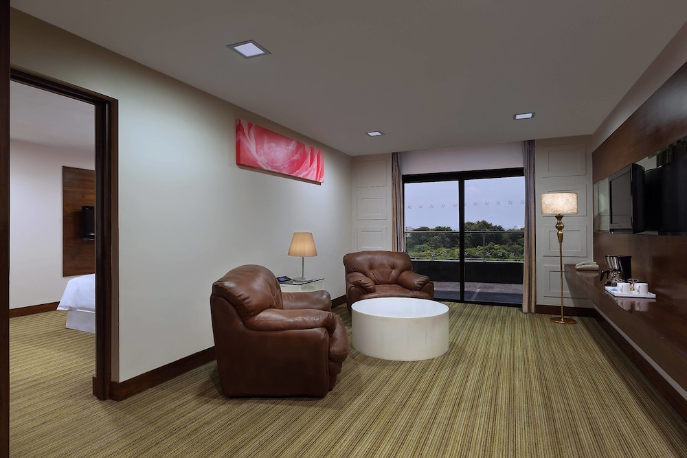 Suite, 1 Bedroom, Balcony (City View) Suite, 1 Bedroom, Balcony (City View)
