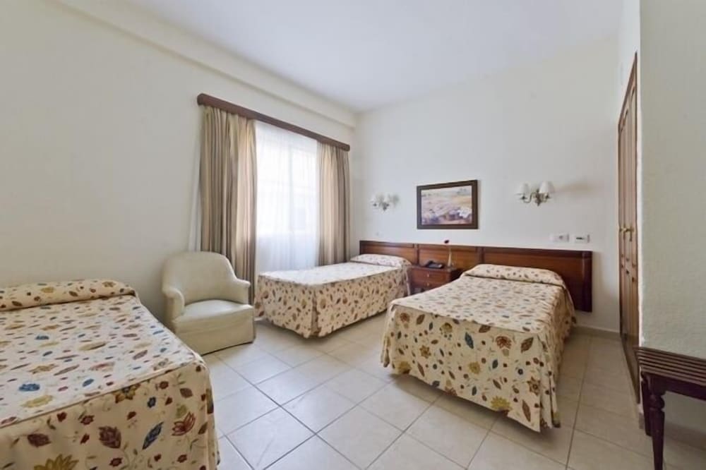 Triple Room photo 3