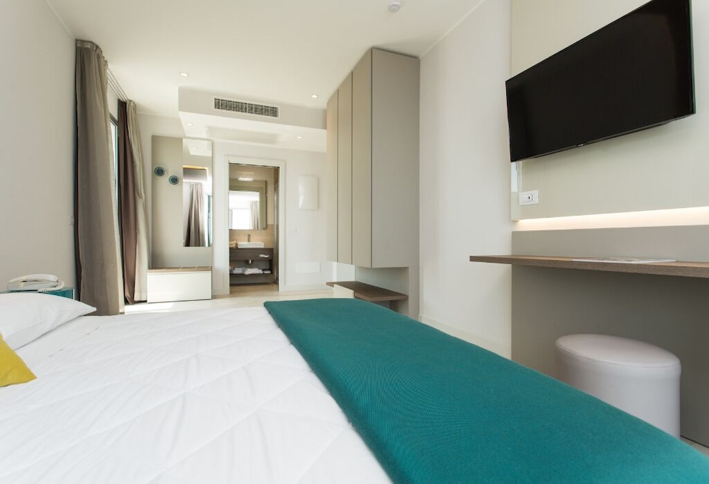 Panoramic Triple Room, Sea View photo 2