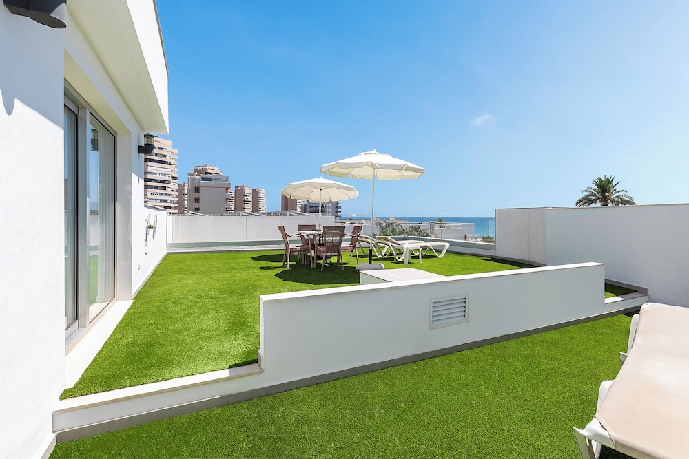 Suite, Sea View (Sol)