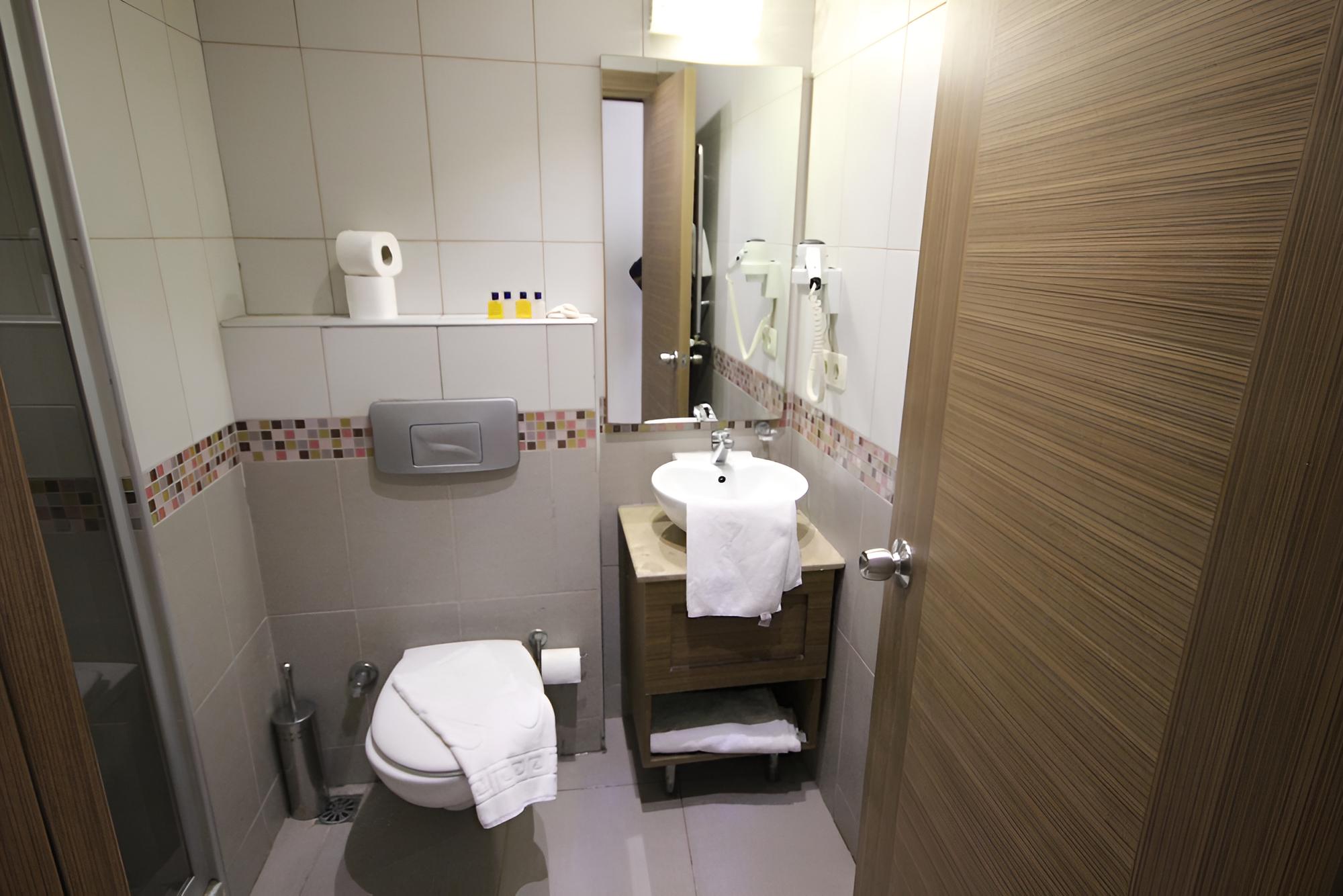 Single Room photo 3