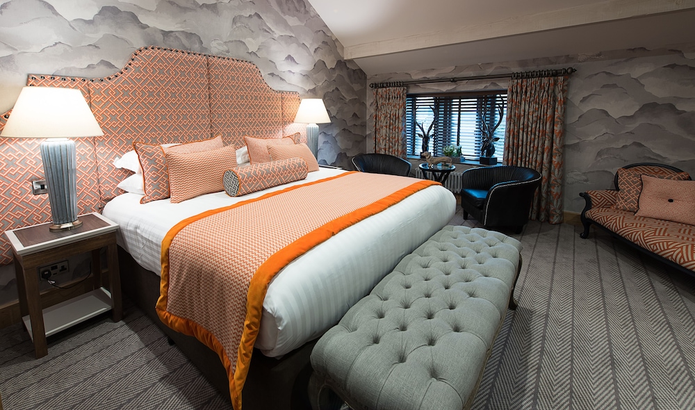 Honeymoon Room