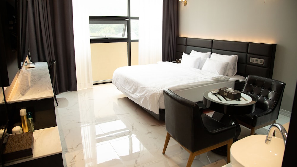 Standard Room - Photo 4