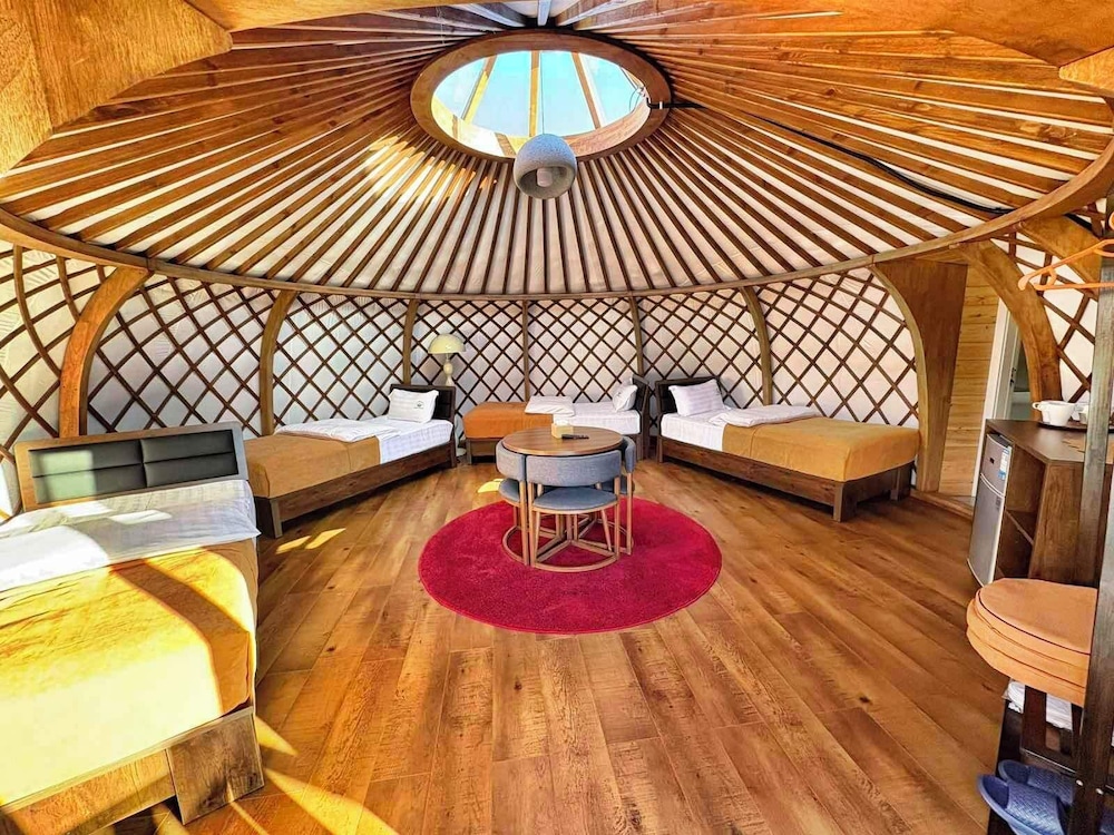 Quadruple Room, Mountain View