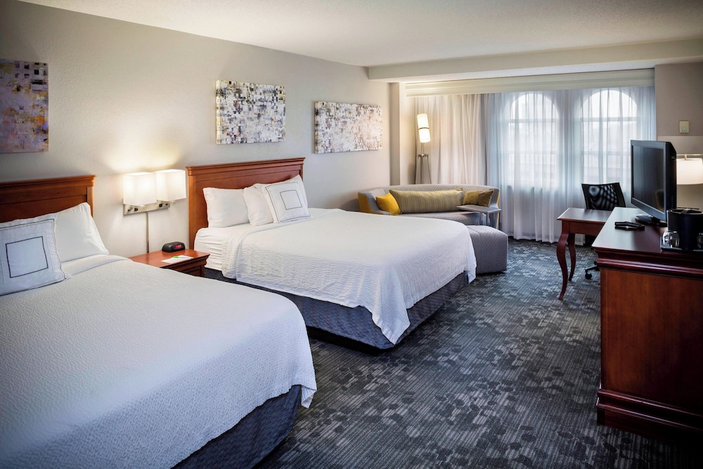 Room, Multiple Beds
