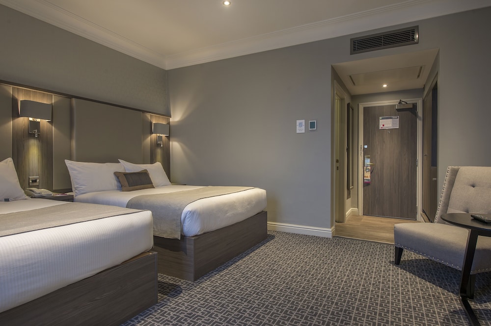 Standard Room, 2 Double Beds - Photo 1