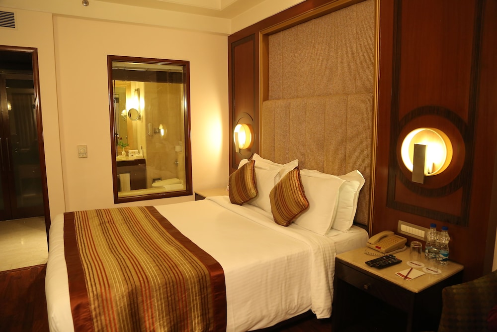 Executive Room - Photo 10