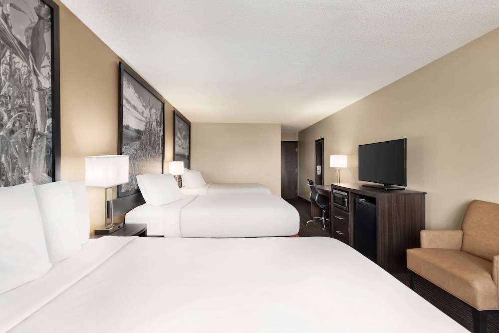 Room, Multiple Beds, Non Smoking photo 2