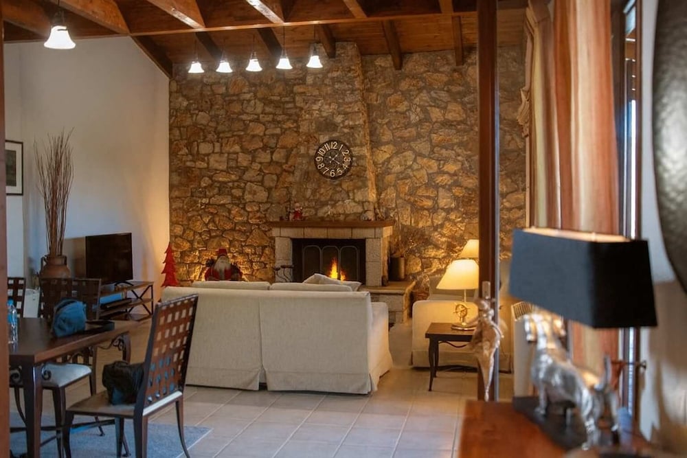 Villa photo 1