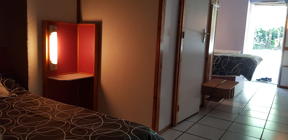 Quadruple Room - Photo 1
