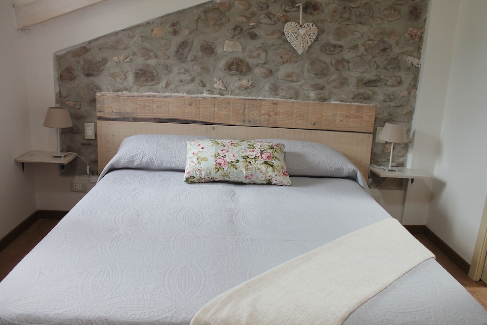 Panoramic Double Room, 1 Queen Bed, Vineyard View photo 1