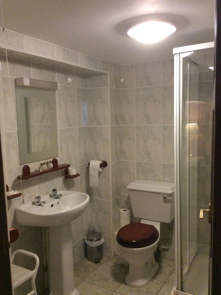 Double Room, Ensuite - Photo 3