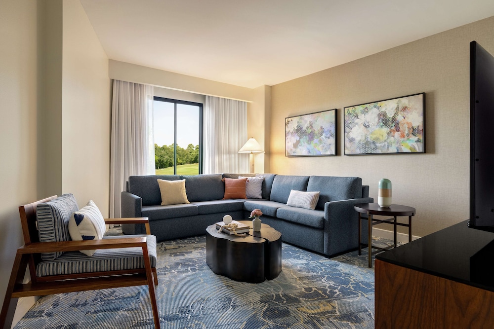 Grand Suite, 1 Bedroom - Photo 3