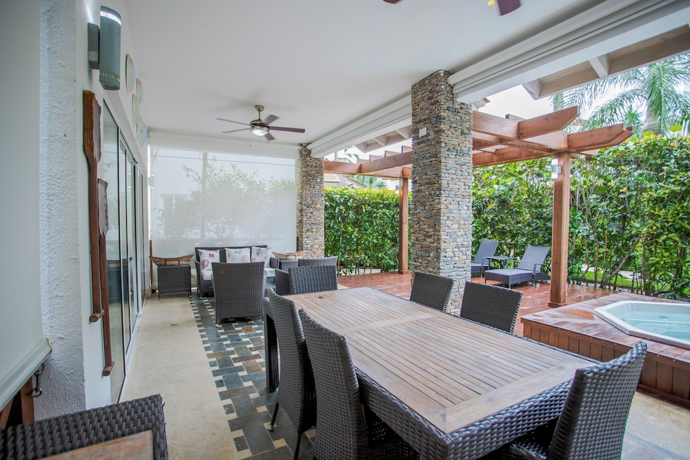 Deluxe Apartment, 2 Bedrooms, Balcony - Photo 6