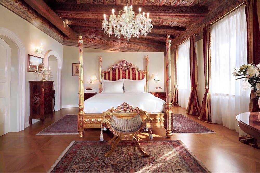 Two Bedrooms Suite with balcony