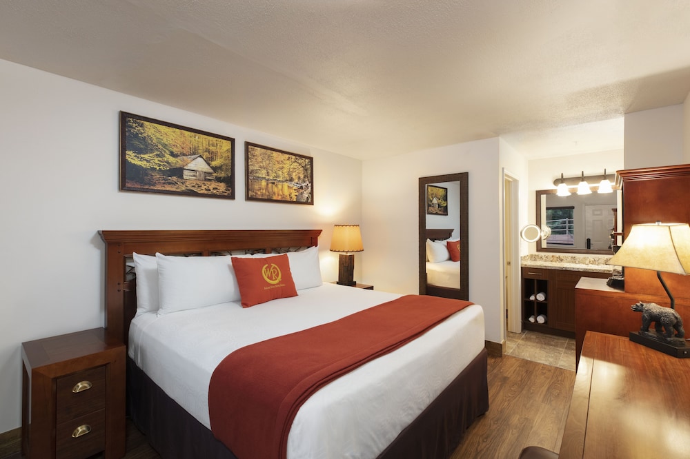 Traditional Room, 1 King Bed - Photo 1
