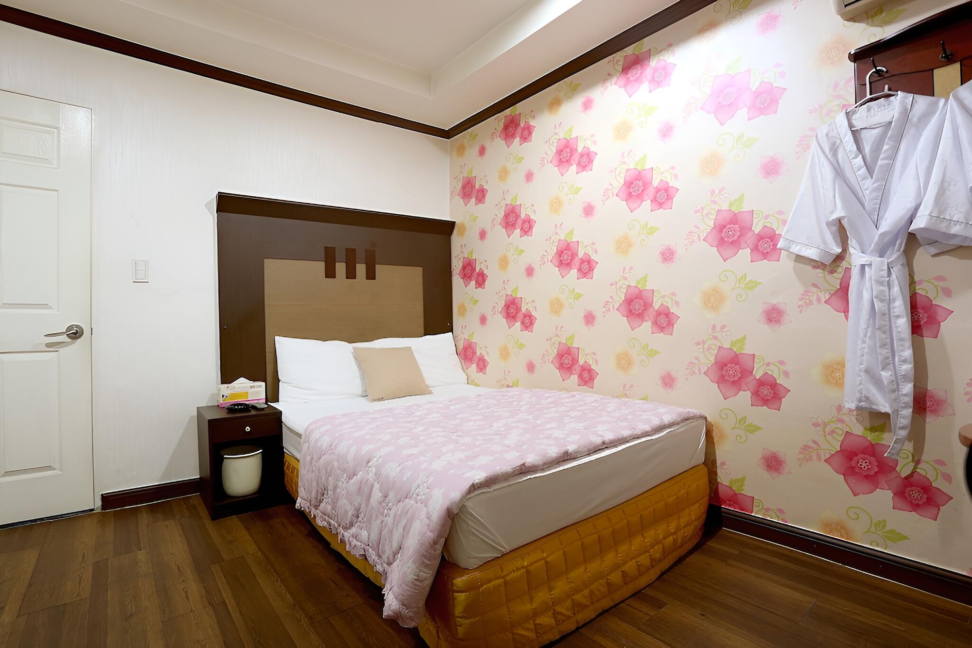 Room (Standard Room) photo 1