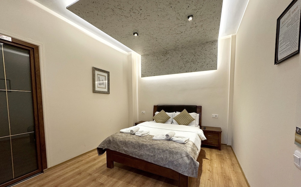 Traditional Room, Balcony, Pool View photo 3