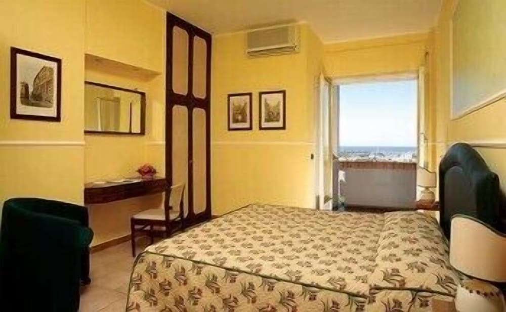 Panoramic Triple Room photo 1