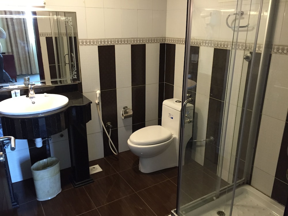 Deluxe Double Room - Photo 8
