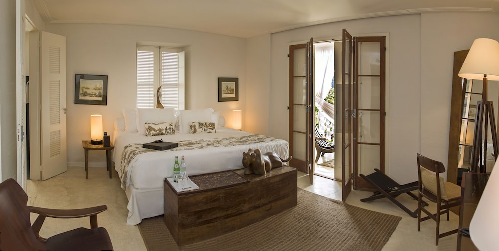 Suite, 1 King Bed, Balcony thumbnail 5