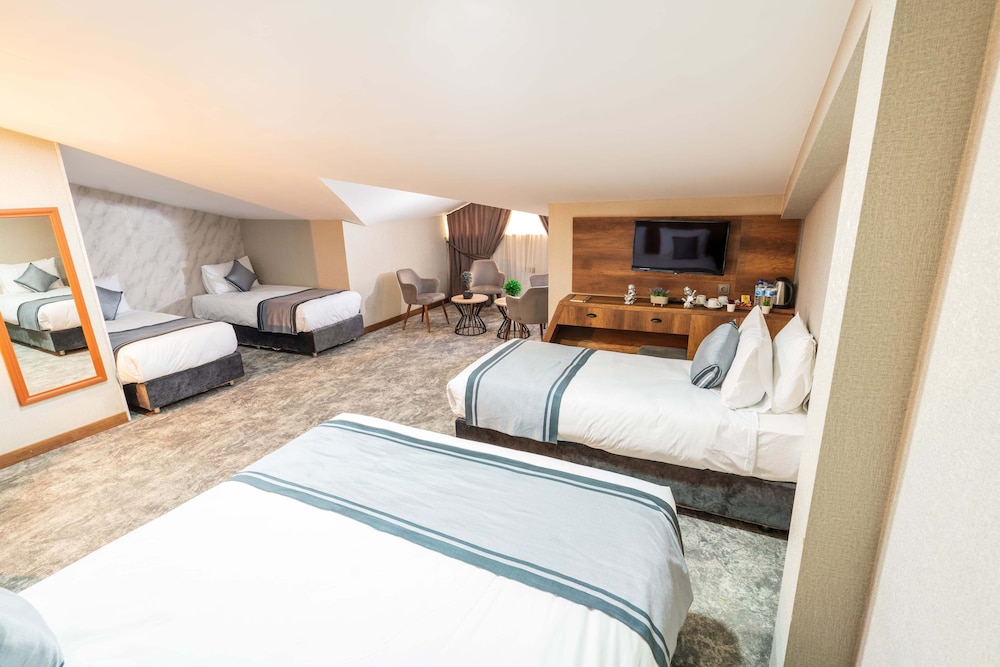 Family Suite - Photo 1