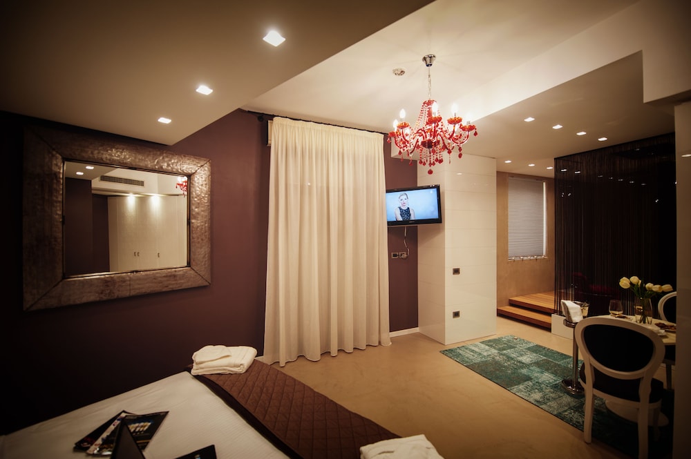 Exclusive Suite, Terrace, Poolside photo 3