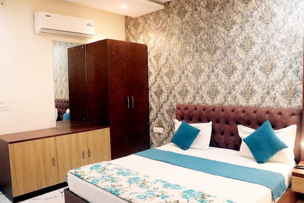 Deluxe Double or Twin Room - Photo 2