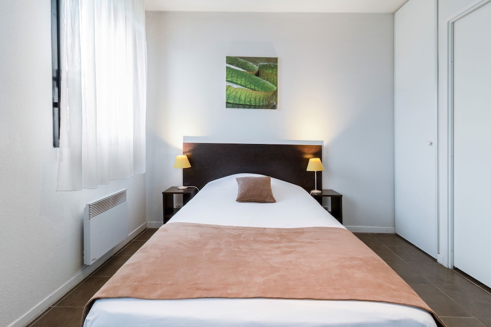 Standard Studio, 1 Large Twin Bed photo 2