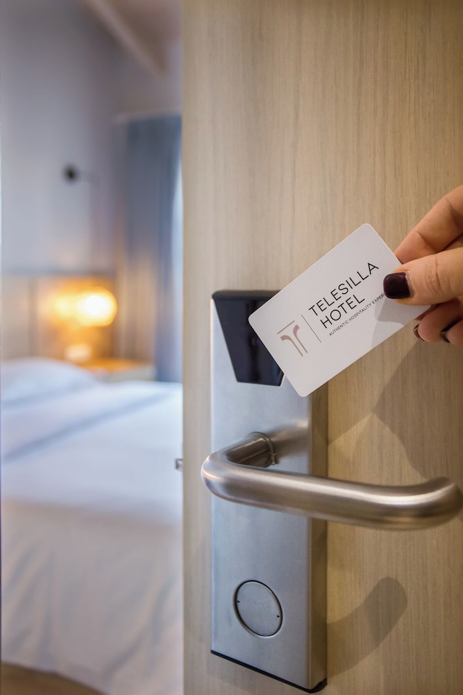 Standard Double or Twin Room, Balcony - Photo 10