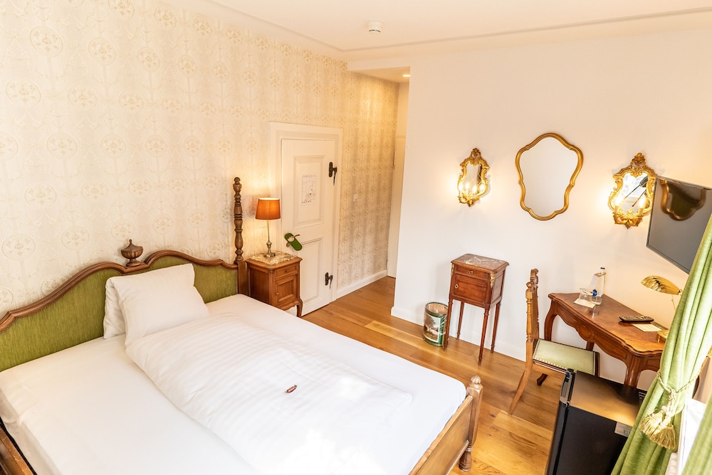 Economy Double Room - Photo 3