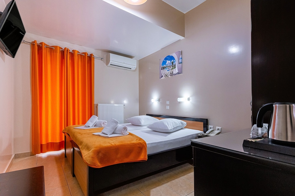 Double or Twin Room - Photo 1