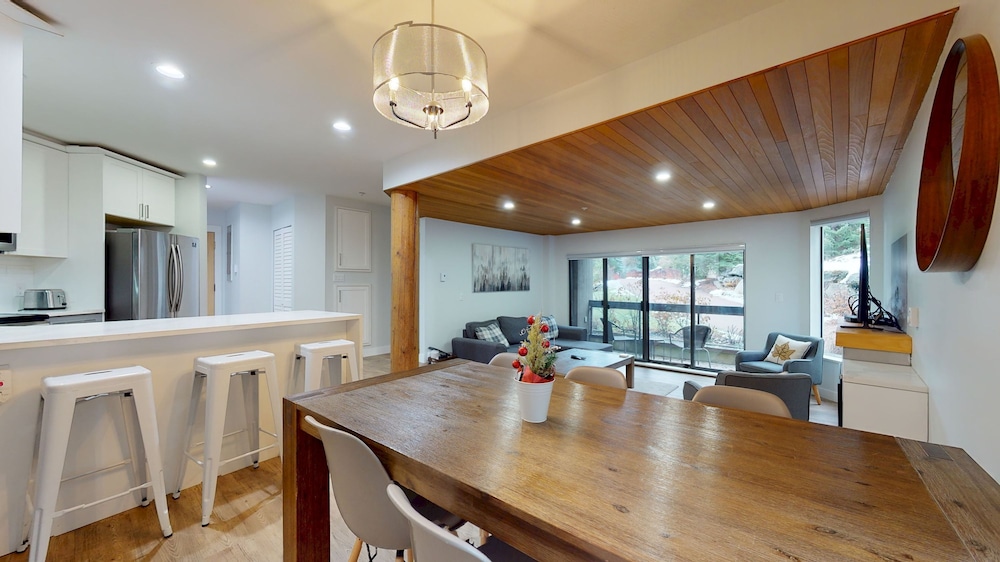 Ironwoods by Whistler Blackcomb Vacation Rentals, Photo 34